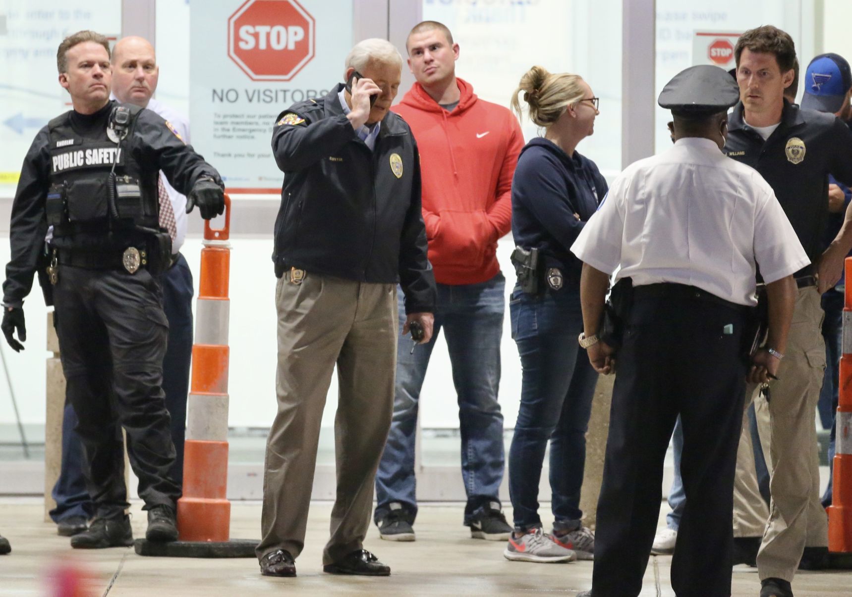 Webster Groves police officer shot